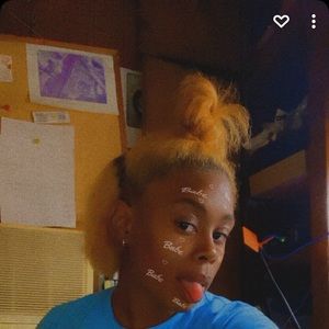 Meet your Posher, Jade